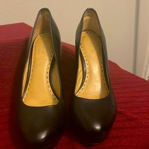 Coach platform heels In black. Size 9B